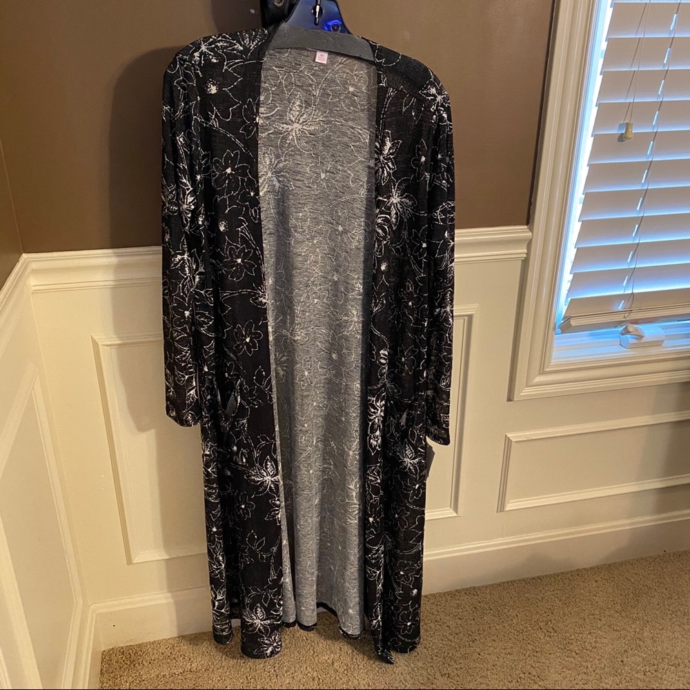 NWT LuLaRoe Sarah duster cardigan size M